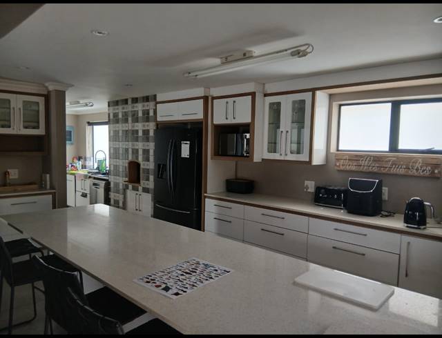 4 BEDROOM HOUSE TO LET IN HARTENBOS CENTRAL